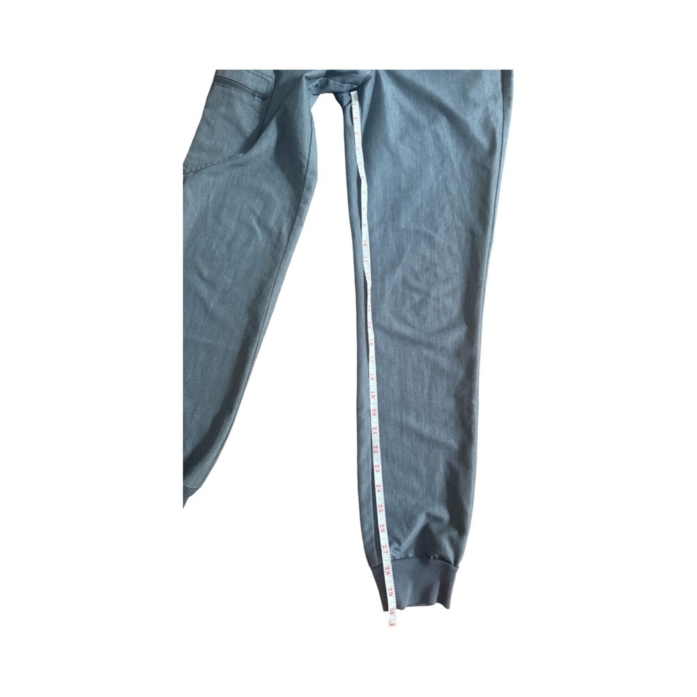 FIGS Zamora Jogger in Graphite - Picture 5 of 7